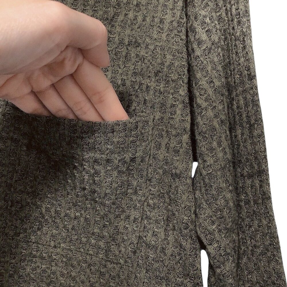 American Eagle Solid Green Waffle V-Neck Long Sle… - image 5